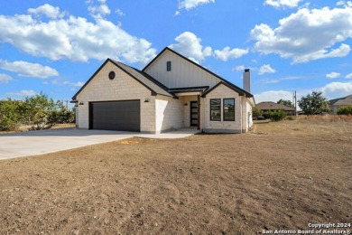 **Seller offering $5,000 towards buyer closing costs** Beautiful on Vaaler Creek Golf Club in Texas - for sale on GolfHomes.com, golf home, golf lot