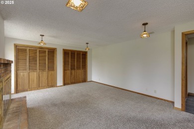 Immaculate Single-Level Home on the 5th Fairway of Michelbook on Michelbook Country Club in Oregon - for sale on GolfHomes.com, golf home, golf lot