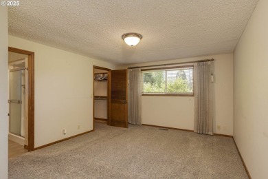 Immaculate Single-Level Home on the 5th Fairway of Michelbook on Michelbook Country Club in Oregon - for sale on GolfHomes.com, golf home, golf lot