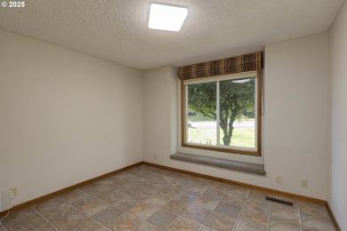 Immaculate Single-Level Home on the 5th Fairway of Michelbook on Michelbook Country Club in Oregon - for sale on GolfHomes.com, golf home, golf lot