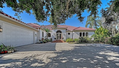 Under contract-accepting backup offers. RIVER WILDERNESS PHASE I on River Wilderness Golf and Country Club in Florida - for sale on GolfHomes.com, golf home, golf lot