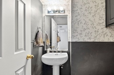 AMAZING price on remodeled, North Greentree home on the golf on Green Tree Country Club in Texas - for sale on GolfHomes.com, golf home, golf lot