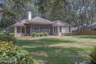 Tranquil country club living in a gated community in this 3BR/2 on Magnolia Point Golf and Country Club in Florida - for sale on GolfHomes.com, golf home, golf lot