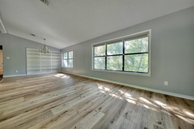 Welcome home to this beautifully maintained 2-bedroom on Hide-A-Way Lake Golf Course in Texas - for sale on GolfHomes.com, golf home, golf lot