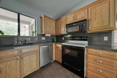 Welcome home to this beautifully maintained 2-bedroom on Hide-A-Way Lake Golf Course in Texas - for sale on GolfHomes.com, golf home, golf lot