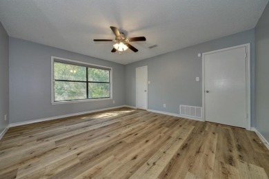 Welcome home to this beautifully maintained 2-bedroom on Hide-A-Way Lake Golf Course in Texas - for sale on GolfHomes.com, golf home, golf lot