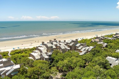 Wonderful opportunity to purchase a 3rd floor oceanfront villa on Kiawah Island Resort - Cougar Point in South Carolina - for sale on GolfHomes.com, golf home, golf lot