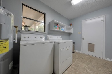 Welcome home to this beautifully maintained 2-bedroom on Hide-A-Way Lake Golf Course in Texas - for sale on GolfHomes.com, golf home, golf lot