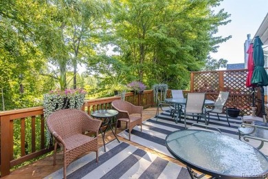 Stunning move-in ready condo in Maples of Novi! Enjoy the ease on The Maples Club in Michigan - for sale on GolfHomes.com, golf home, golf lot