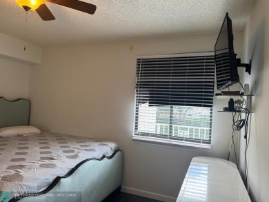Welcome to this beautiful updated 2-bedroom, 2 bathroom condo in on The Country Club At Boca Raton in Florida - for sale on GolfHomes.com, golf home, golf lot