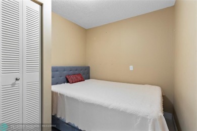 Welcome to this beautiful updated 2-bedroom, 2 bathroom condo in on The Country Club At Boca Raton in Florida - for sale on GolfHomes.com, golf home, golf lot