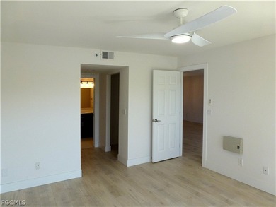 This 2 bedroom 2 bathroom condo is located in the golfer's on  in Florida - for sale on GolfHomes.com, golf home, golf lot