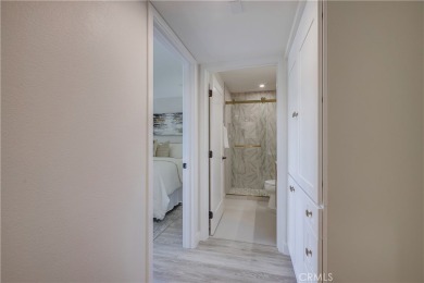 Beautifully remodeled upper-level unit boasting dazzling on Oak Creek Golf Club in California - for sale on GolfHomes.com, golf home, golf lot
