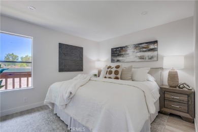 Beautifully remodeled upper-level unit boasting dazzling on Oak Creek Golf Club in California - for sale on GolfHomes.com, golf home, golf lot