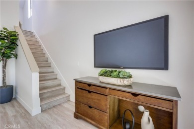 Beautifully remodeled upper-level unit boasting dazzling on Oak Creek Golf Club in California - for sale on GolfHomes.com, golf home, golf lot