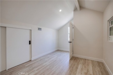Beautifully remodeled upper-level unit boasting dazzling on Oak Creek Golf Club in California - for sale on GolfHomes.com, golf home, golf lot