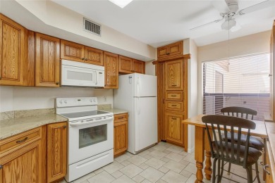 2 Bedrooms, 2 baths, 1 car garage across from the highly on Ventura Country Club in Florida - for sale on GolfHomes.com, golf home, golf lot