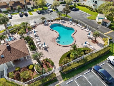2 Bedrooms, 2 baths, 1 car garage across from the highly on Ventura Country Club in Florida - for sale on GolfHomes.com, golf home, golf lot