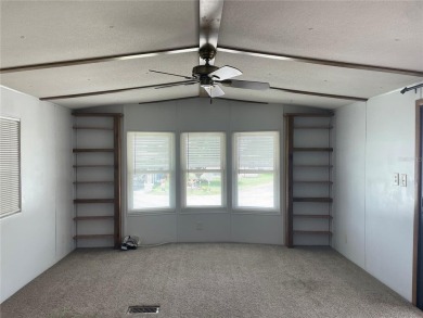 SELLER MOTIVATED: PRICE REDUCED: WEST VIEW RIDGE 55+ COMMUNITY on Southern Dunes Golf and Country Club in Florida - for sale on GolfHomes.com, golf home, golf lot