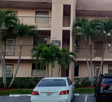 Enjoy the Ultimate Florida Experience. GOLF, swimming & on Sunrise Lakes Phase IV Golf Course in Florida - for sale on GolfHomes.com, golf home, golf lot
