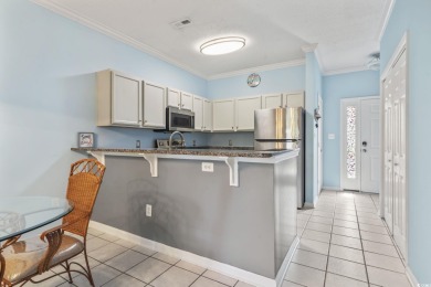 Immaculately kept 3BR/2.5BA end-unit townhouse-style condo in on Glen Dornoch Waterway Golf Links in South Carolina - for sale on GolfHomes.com, golf home, golf lot
