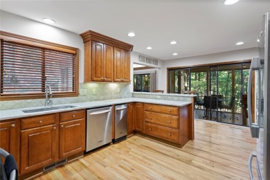 Welcome to the gated community of Keowee Key. Enjoy the 4 on Keowee Key Golf and Country Club in South Carolina - for sale on GolfHomes.com, golf home, golf lot