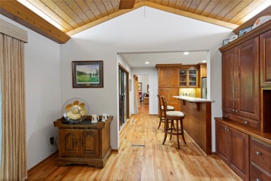 Welcome to the gated community of Keowee Key. Enjoy the 4 on Keowee Key Golf and Country Club in South Carolina - for sale on GolfHomes.com, golf home, golf lot