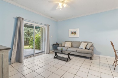 Immaculately kept 3BR/2.5BA end-unit townhouse-style condo in on Glen Dornoch Waterway Golf Links in South Carolina - for sale on GolfHomes.com, golf home, golf lot