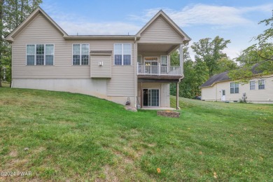 Come Today to See This Spacious and Gracious 2+ Bed Ranch Home w on Country Club of the Poconos Golf Course in Pennsylvania - for sale on GolfHomes.com, golf home, golf lot