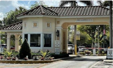 Come turn this 1,275 sf 2 Bdrm 2 Ba Convertible with the wall up on Pembroke Lakes Golf Club in Florida - for sale on GolfHomes.com, golf home, golf lot