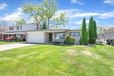 Are you looking for a super clean and move in condition 3 on Maple Lane Golf Club in Michigan - for sale on GolfHomes.com, golf home, golf lot