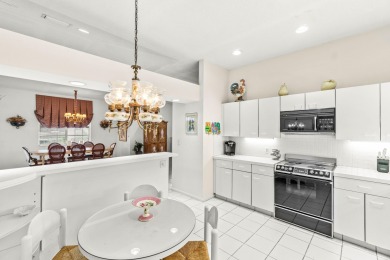 Bright and airy 2 Bedroom + Den, 2.5 Bath condo in The Polo Club on Broken Sound Golf and Club  in Florida - for sale on GolfHomes.com, golf home, golf lot