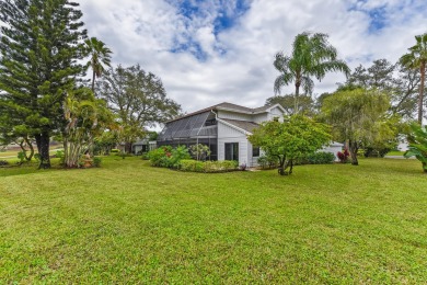 This 3BR/3BA luxurious townhome situated in the sought after on Eagle Wood Golf Course in Florida - for sale on GolfHomes.com, golf home, golf lot