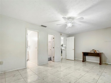 Great location!, Motivated seller, 3 Bedroom 2 Bath split plan on Sun n Lake Golf and Country Club in Florida - for sale on GolfHomes.com, golf home, golf lot