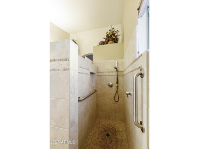Lovely 1BR plus den w/Murphy bed Sedona model on the walking on Oakwood Golf Club  in Arizona - for sale on GolfHomes.com, golf home, golf lot