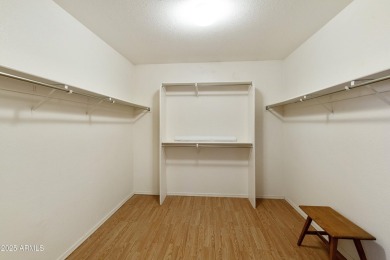 Lovely 1BR plus den w/Murphy bed Sedona model on the walking on Oakwood Golf Club  in Arizona - for sale on GolfHomes.com, golf home, golf lot