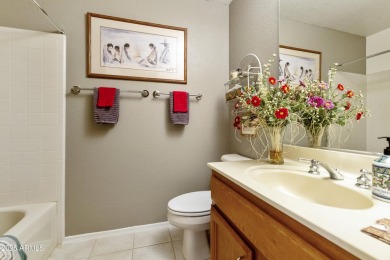 Lovely 1BR plus den w/Murphy bed Sedona model on the walking on Oakwood Golf Club  in Arizona - for sale on GolfHomes.com, golf home, golf lot