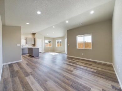 Beautiful ranch style condo in Pueblo West close to the Desert on Desert Hawk At Pueblo West in Colorado - for sale on GolfHomes.com, golf home, golf lot