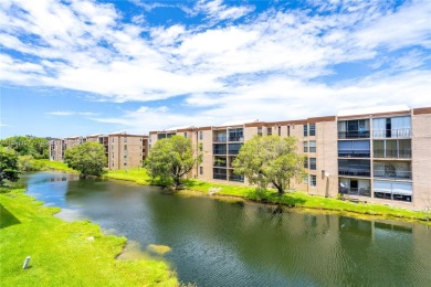 $$ Well-Priced Corner Unit with amazing water view!$$ Great on Fontainebleau Golf Course in Florida - for sale on GolfHomes.com, golf home, golf lot