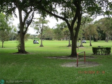 WELCOME HOME!!! HARDLEY LIVED IN DESIRABLE 2 BEDROOM 2 BATH 1ST on Colony West Country Club in Florida - for sale on GolfHomes.com, golf home, golf lot