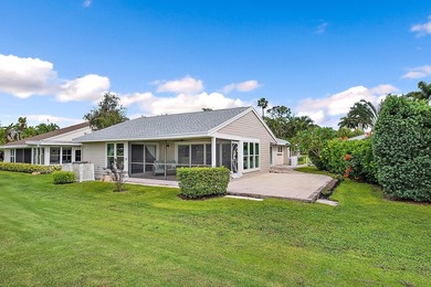 SELLER IS MOTIVATED! In the heart of Palm Beach Gardens this on Old Marsh Golf Club in Florida - for sale on GolfHomes.com, golf home, golf lot