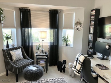 LIGHT, BRIGHT & BEAUTIFUL End Unit 5th Floor Penthouse in on  in Florida - for sale on GolfHomes.com, golf home, golf lot
