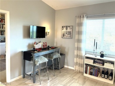 LIGHT, BRIGHT & BEAUTIFUL End Unit 5th Floor Penthouse in on  in Florida - for sale on GolfHomes.com, golf home, golf lot