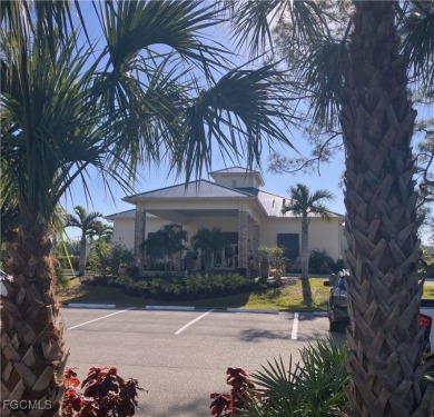 LIGHT, BRIGHT & BEAUTIFUL End Unit 5th Floor Penthouse in on  in Florida - for sale on GolfHomes.com, golf home, golf lot