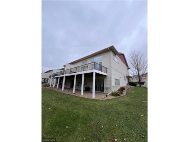 Welcome to this beautiful end unit townhome. Huge entry as you on The Wilds Golf Club in Minnesota - for sale on GolfHomes.com, golf home, golf lot