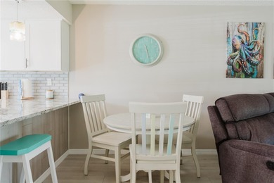 This Beautifully Decorated and Fully Updated 2 Bedroom 2 Bath on Beacon Woods Golf Club in Florida - for sale on GolfHomes.com, golf home, golf lot