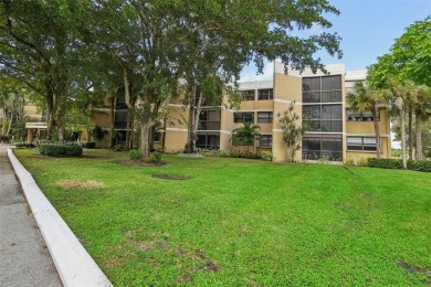 Welcome to this move-in-ready 2-bedroom, 2.5-bath condo in on Bonaventure Country Club in Florida - for sale on GolfHomes.com, golf home, golf lot