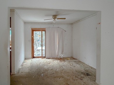 Gurnee. Hard to find 1500 sq foot 3 bedroom, 2.1 bath home with on Heather Ridge Golf Club in Illinois - for sale on GolfHomes.com, golf home, golf lot