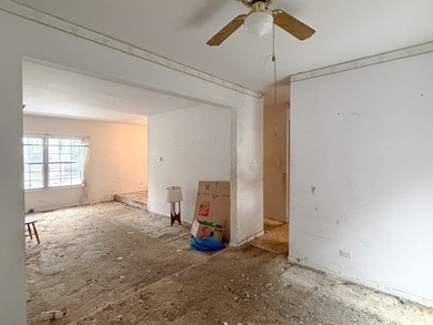 Gurnee. Hard to find 1500 sq foot 3 bedroom, 2.1 bath home with on Heather Ridge Golf Club in Illinois - for sale on GolfHomes.com, golf home, golf lot