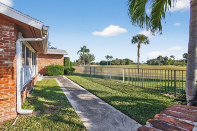 INVESTORS DREAM!! INCREDIBLE AND RARE OPPORTUNITY TO RENOVATE on Lake Worth Municipal Golf Course in Florida - for sale on GolfHomes.com, golf home, golf lot